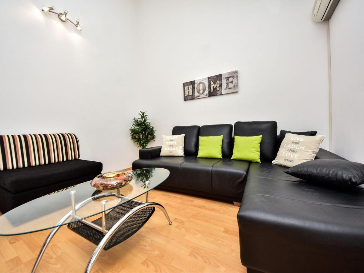 Cozy Holiday Home In Krusevo With Garden 外观 照片